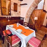 Patitiri Traditional House With Hot Tub *