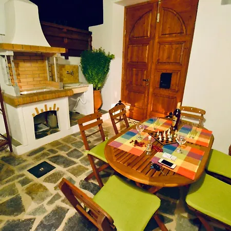 Patitiri Traditional House With Hot Tub Willa