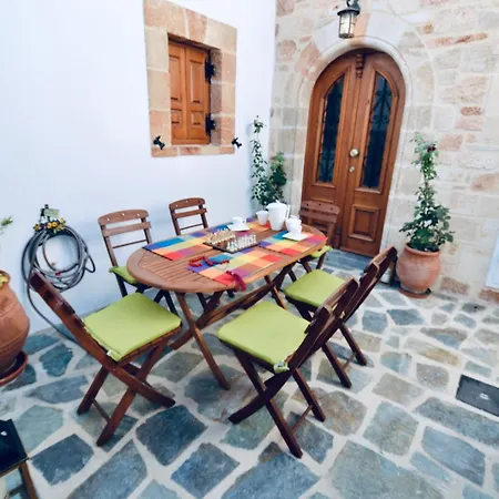 Villa Patitiri Traditional House With Hot Tub