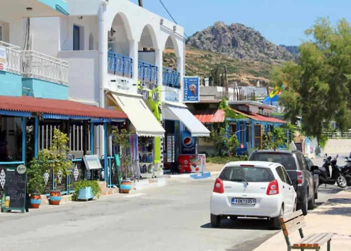 Villa Patitiri Traditional House With Hot Tub