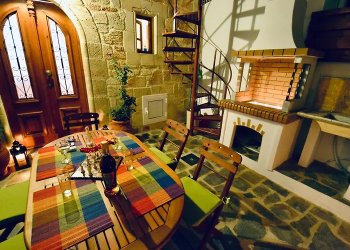 Villa Patitiri Traditional House With Hot Tub