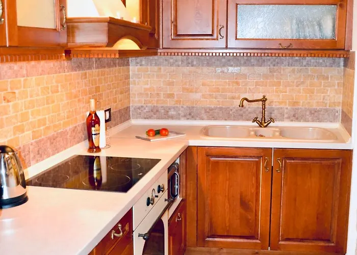 Villa Patitiri Traditional House With Hot Tub *