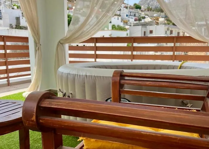 Patitiri Traditional House With Hot Tub