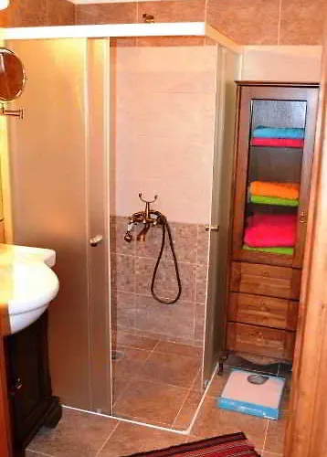 Patitiri Traditional House With Hot Tub *