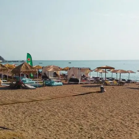 Patitiri Traditional House With Hot Tub