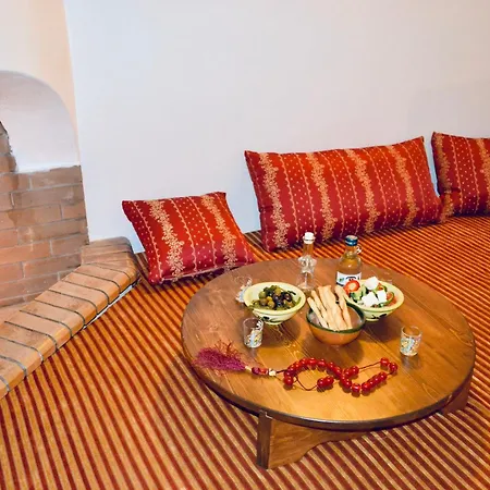 Patitiri Traditional House With Hot Tub Villa